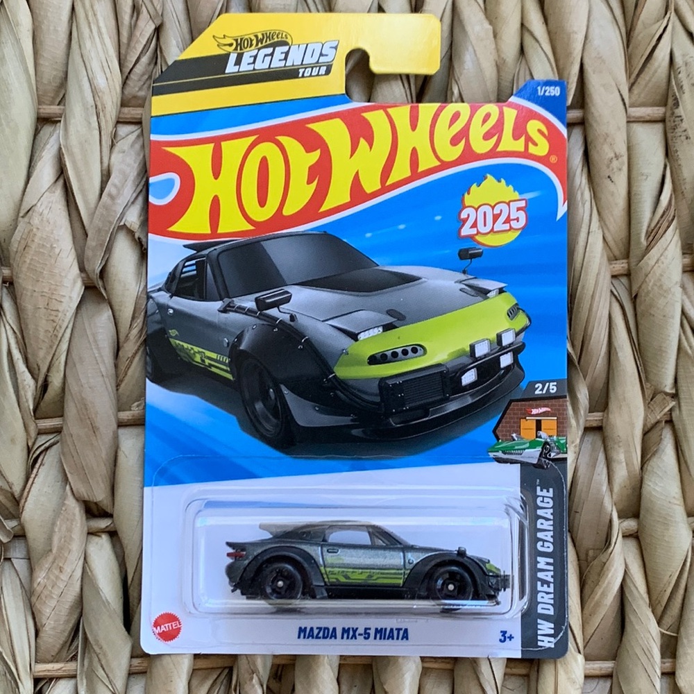 Mazda MX-5 Miata Race Car Hot Wheels Racing Legends Tour Winner Hotwheels 2025